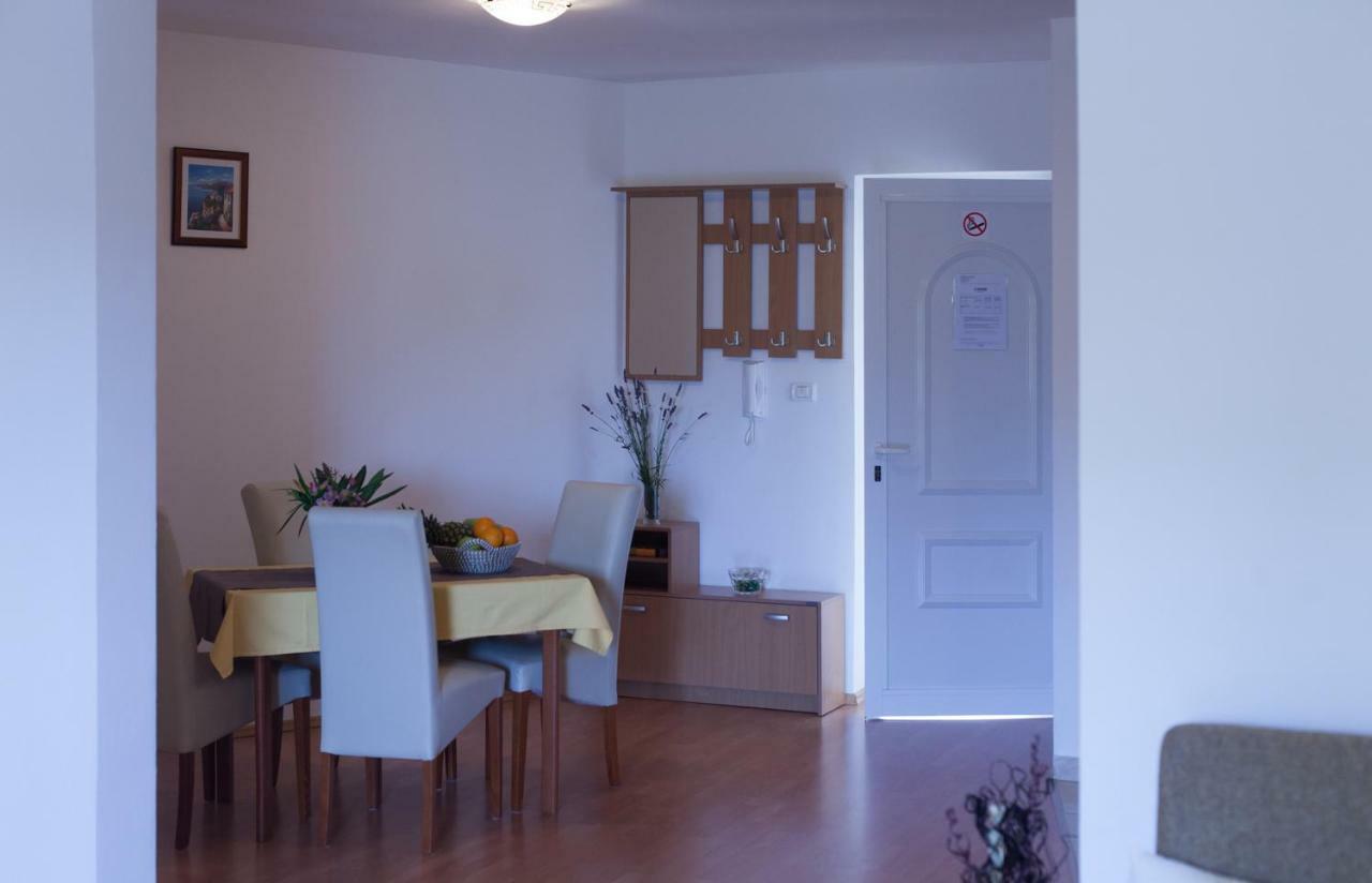 Apartment Helga Ližnjan Buitenkant foto