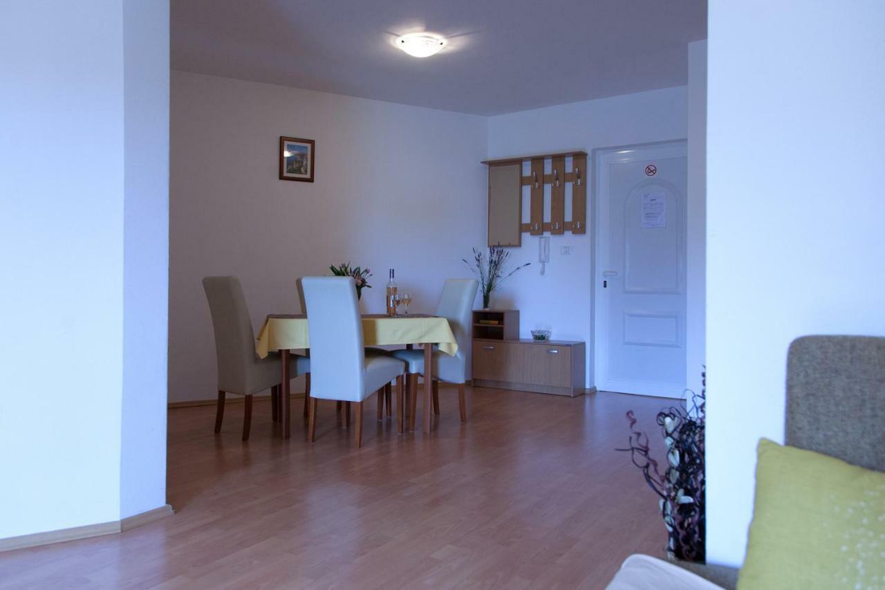 Apartment Helga Ližnjan Buitenkant foto
