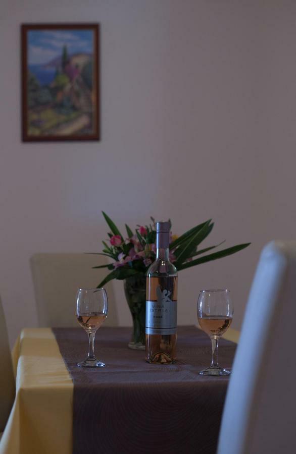 Apartment Helga Ližnjan Buitenkant foto